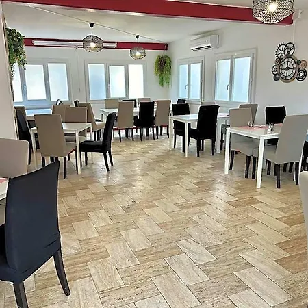 Rev'hotel Vias